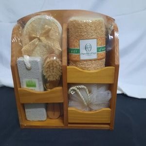 New Essentials Design Bath Accessories Gift Set